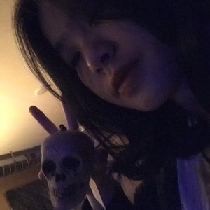 Meet your Posher, Ella